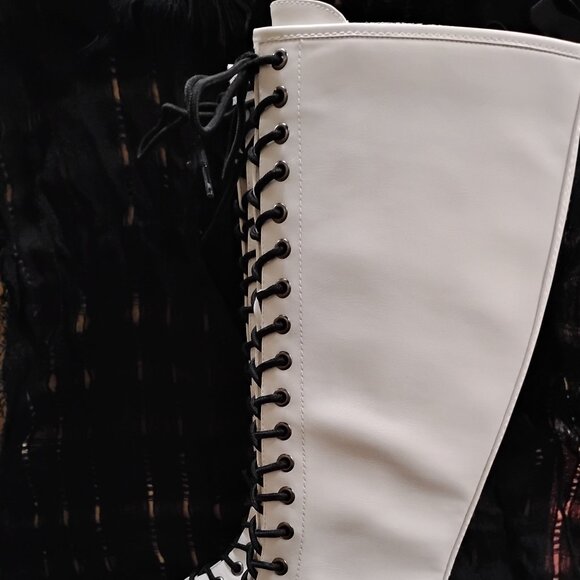 Wild Pair Ryleep Tall Combat Boot White Sz. 6 - Picture 2 of 8